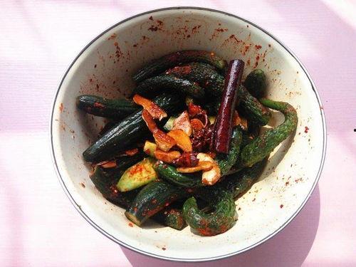 吃整根小瓜,探寻整根小瓜的独特魅力